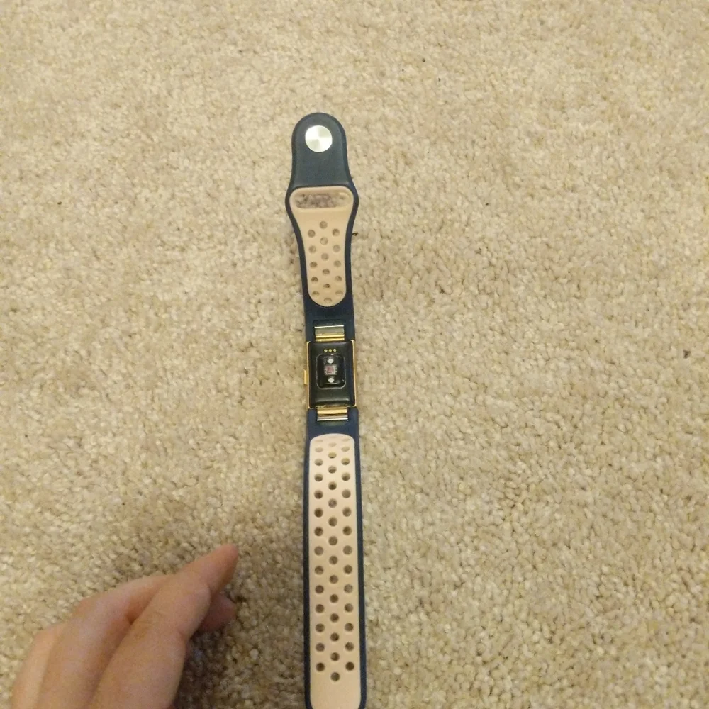 Pair of 2 Fitbits